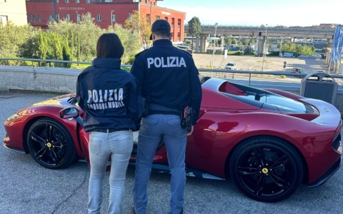 Maxi truffa per una Ferrari: tra i sette denunciati anche un lecchese