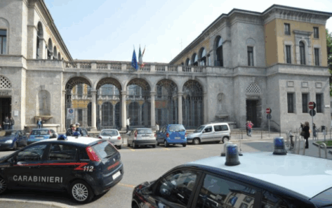 Problemi al braccio dopo l’iniezione, il primo round è favorevole al farmacista