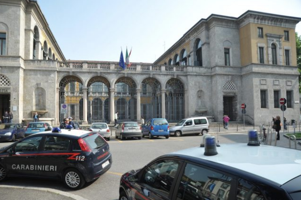 Problemi al braccio dopo l’iniezione, il primo round è favorevole al farmacista