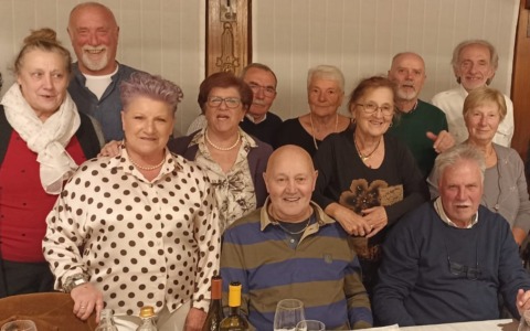 Bella rimpatriata per la classe 1952 di Brivio