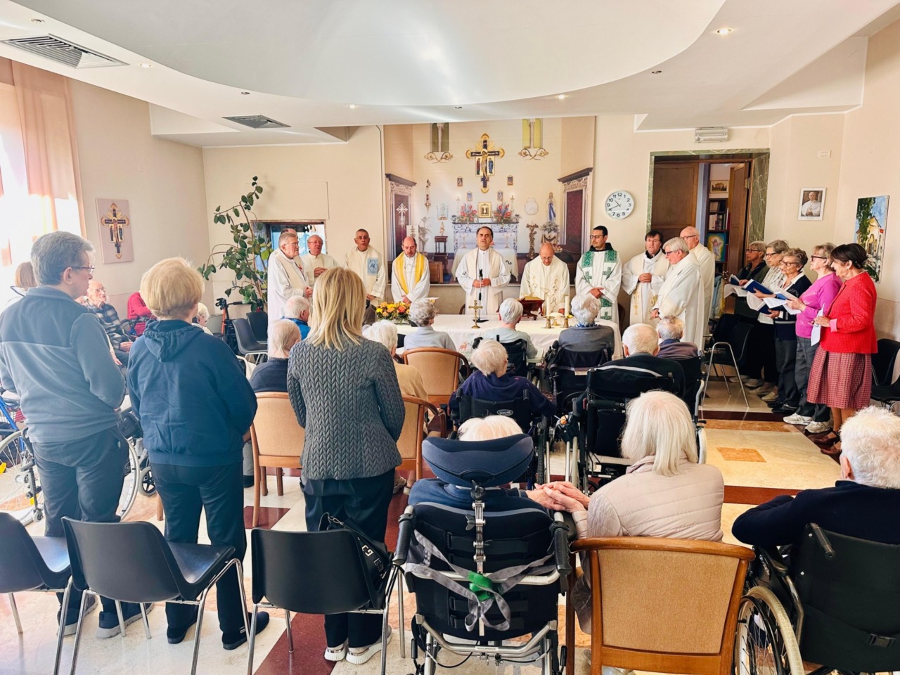 La comunità di Villa dei Cedri incontra i sacerdoti del Decanato