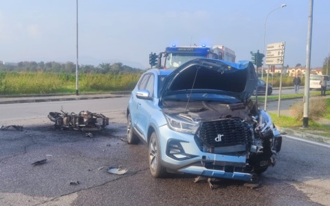 Morto nella notte il motociclista coinvolto nello schianto frontale
