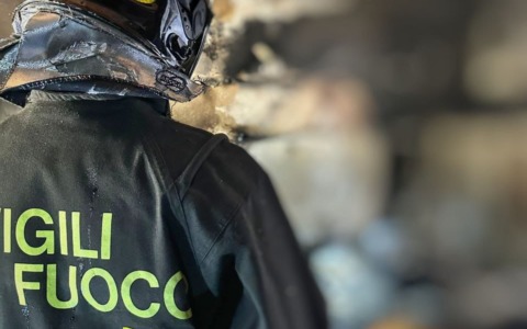 Va a fuoco la cucina, intervengono i Vigili del Fuoco