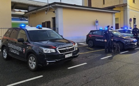 Dopo la guerriglia, scattano i maxi controlli alla stazione