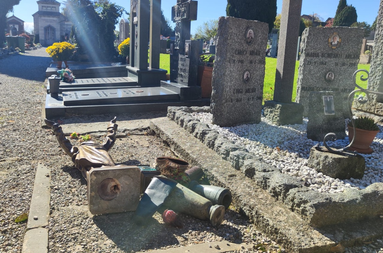 Ladri al cimitero, intercettati e inseguiti dalla Polizia stradale