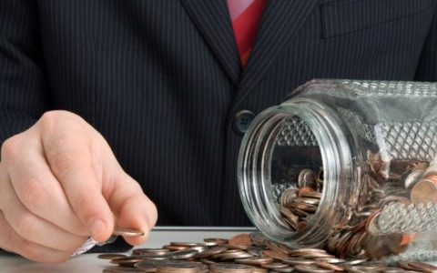 Anche il Lecchese è in difficoltà, tra salari fermi e occupazione stabile