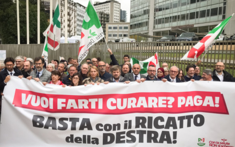 Sanità lombarda, bocciata la legge di iniziativa popolare: stop alla proposta per superare l’equivalenza tra pubblico e privato