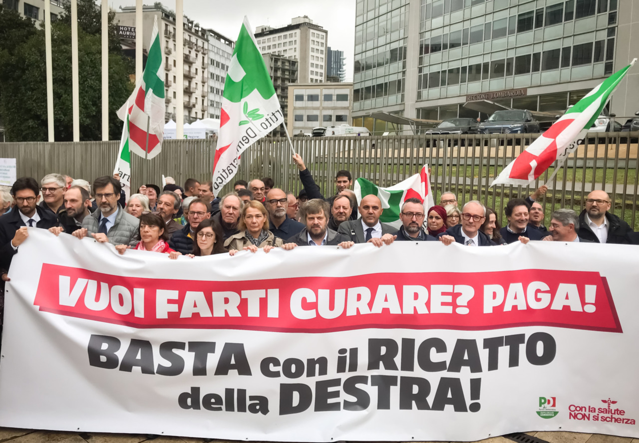 Sanità lombarda, bocciata la legge di iniziativa popolare: stop alla proposta per superare l’equivalenza tra pubblico e privato