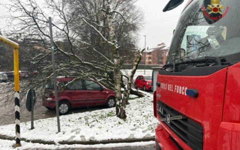 Neve nel Lecchese, diversi interventi dei Vigili del fuoco