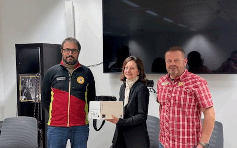 Azienda meratese dona un telescopio professionale Zeiss al Cnsas di Lecco