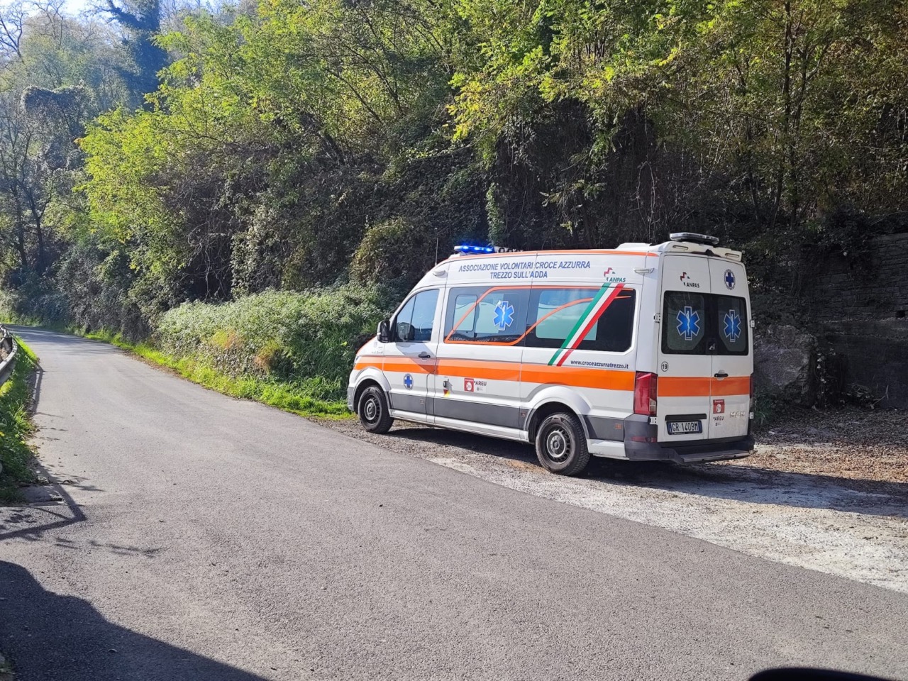 Si toglie la vita gettandosi nell’Adda, il cadavere ripescato dai Vigili del Fuoco