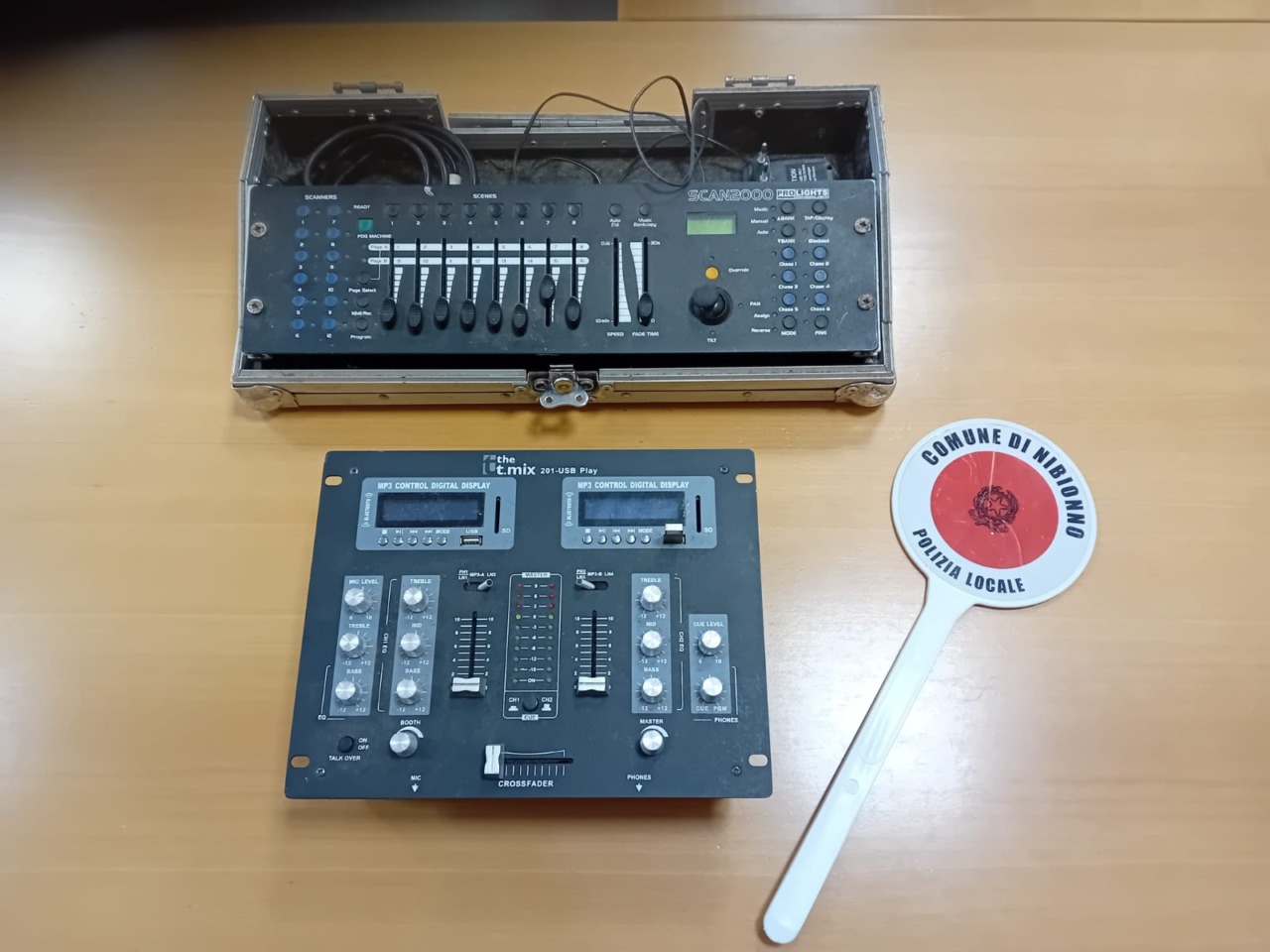 Intercettati su un’auto rubata, ladri inseguiti dalla Polizia locale