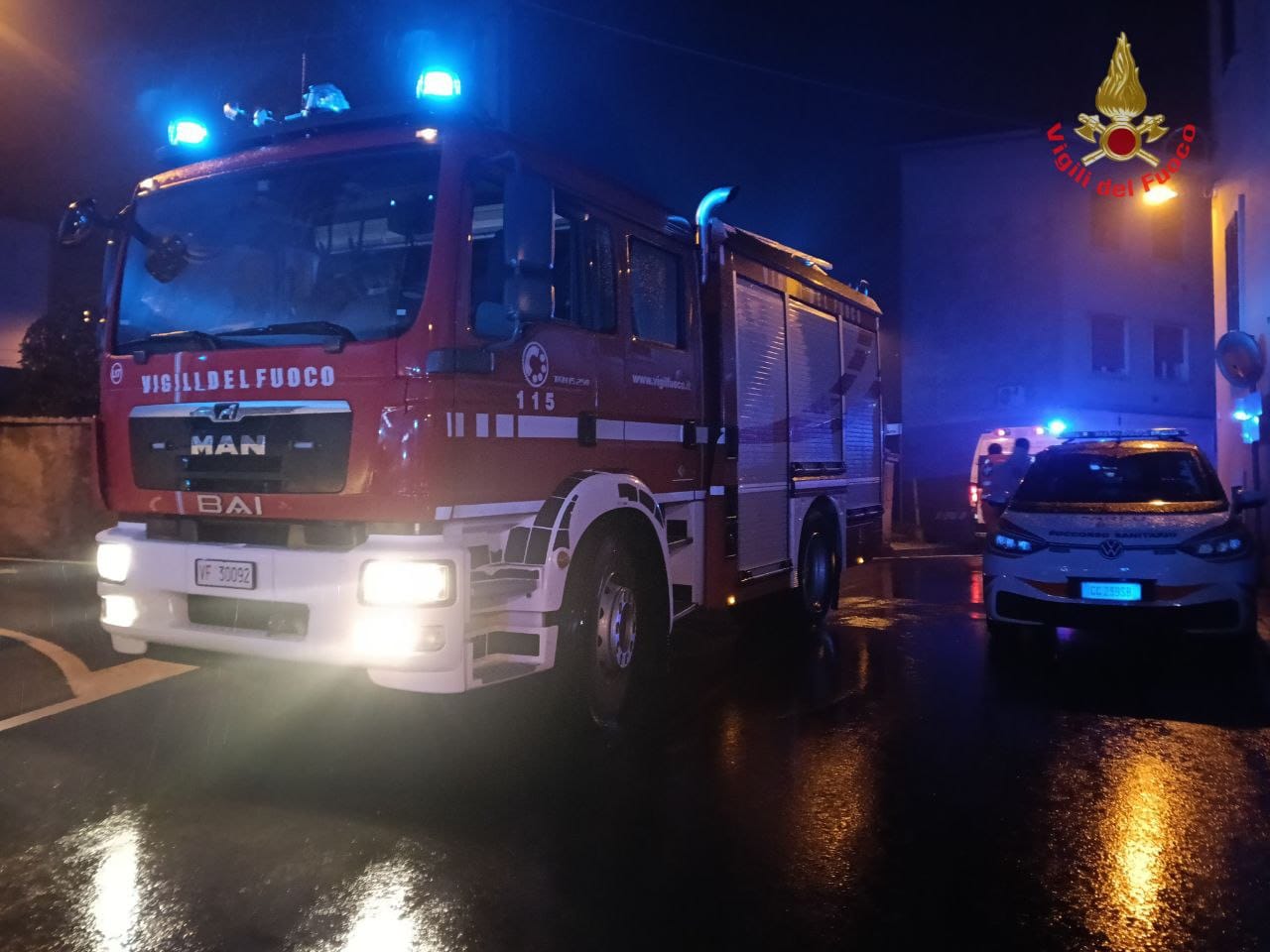Incendio in appartamento, coinvolto anche una bambina