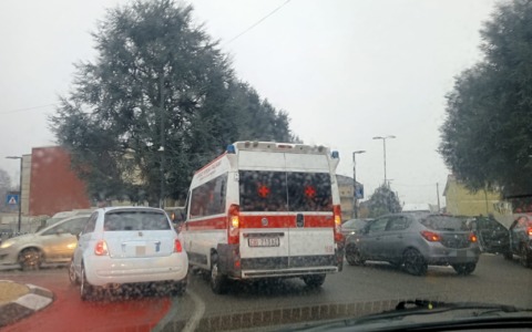 Traffico in tilt in viale Verdi per un incidente sfiorato