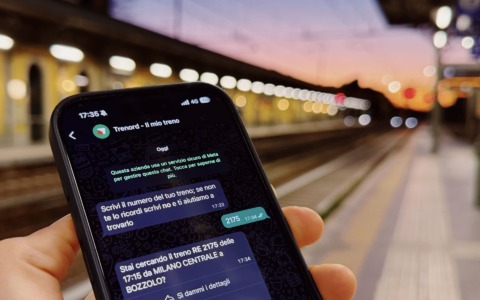 Trenord viaggia su Whatsapp: in arrivo “Il mio treno” il nuovo servizio di infomobilità via chat
