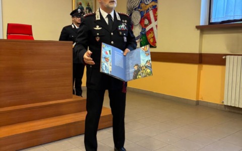 Lecco, presentato il calendario storico dell’Arma 2026. I protagonisti sono gli “eroi quotidiani”