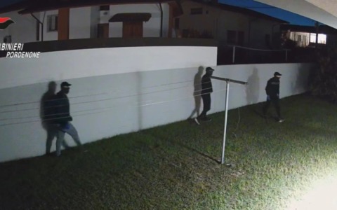 Svaligiavano case in Bergamasca: arrestati in Friuli due sospettati