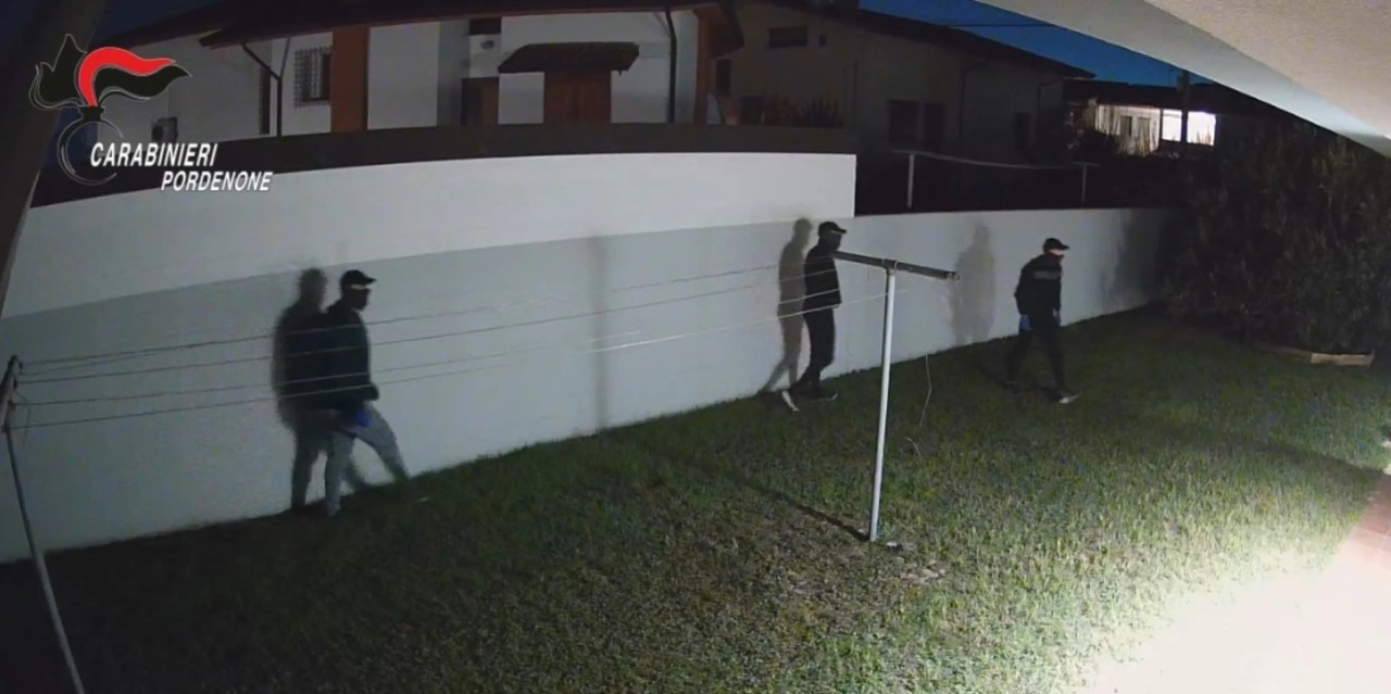 Svaligiavano case in Bergamasca: arrestati in Friuli due sospettati
