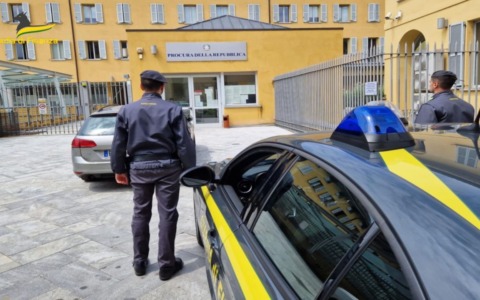 Auto acquistate da nullatenenti e rivendute, due imprenditori brianzoli verso il patteggiamento