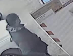 Vandalismi e furto alla casetta dell’acqua di Calco