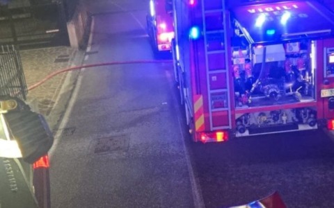 Incendio canna fumaria, intervento dei Vigili del fuoco