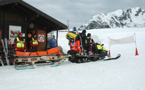 Piani di Bobbio: giornata movimentata sulle piste da sci tra cadute e soccorsi