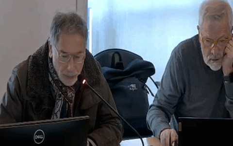 In Assise a Olgiate Golfari diventa anglofono per criticare il marchio Brianza Valley