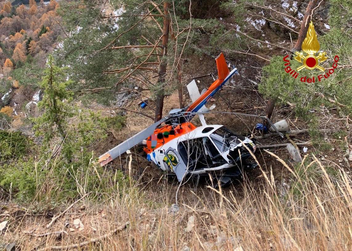 Elicottero caduto in Valtellina, morto un ragazzo lecchese