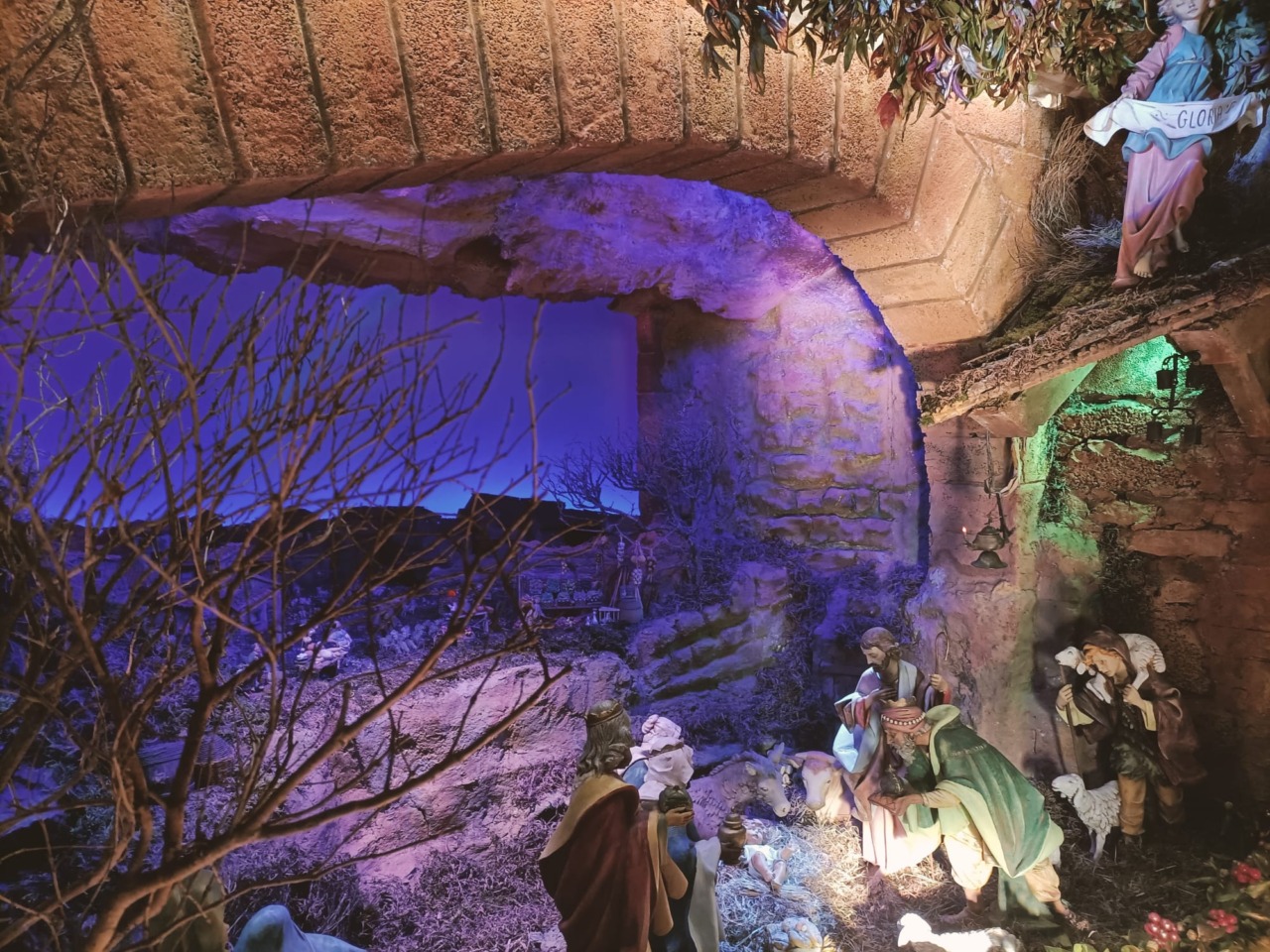 A Vercurago un presepe che parla di unità e pace