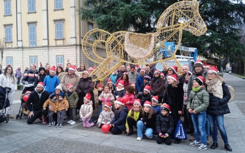 Camminata di Babbo Natale: un successo a Cisano Bergamasco TUTTE LE FOTO
