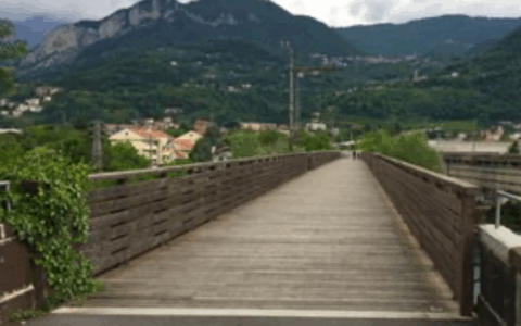 Chiude il ponte ciclopedonale sull’Adda: in corso lavori di manutenzione programmati