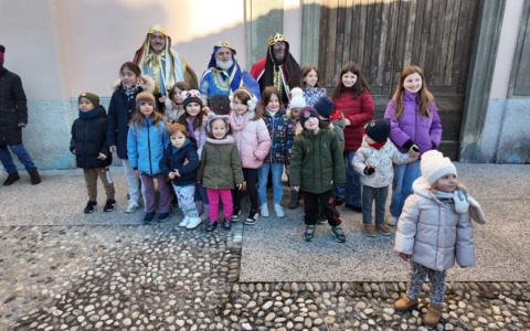 Ad Abbadia i Re Magi e la Lucia incantano grandi e piccini