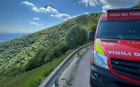 Precipita con il parapendio, morto un 37enne