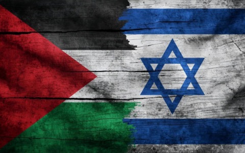 “Non un nome di meno”: una staffetta di lettura per i bimbi di Gaza