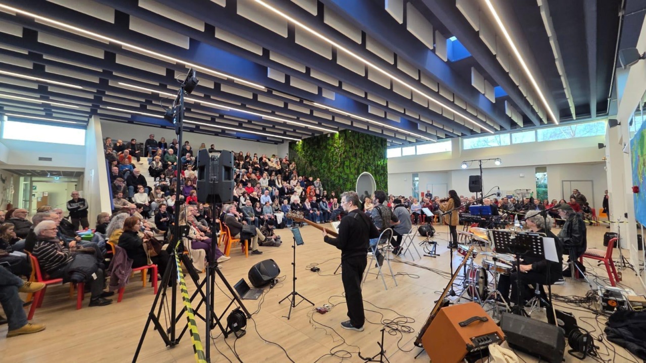 Il 2026 si apre nel segno di De André: musica, memoria e impegno a “restare umani”