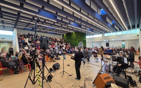 Il 2026 si apre nel segno di De André: musica, memoria e impegno a “restare umani”