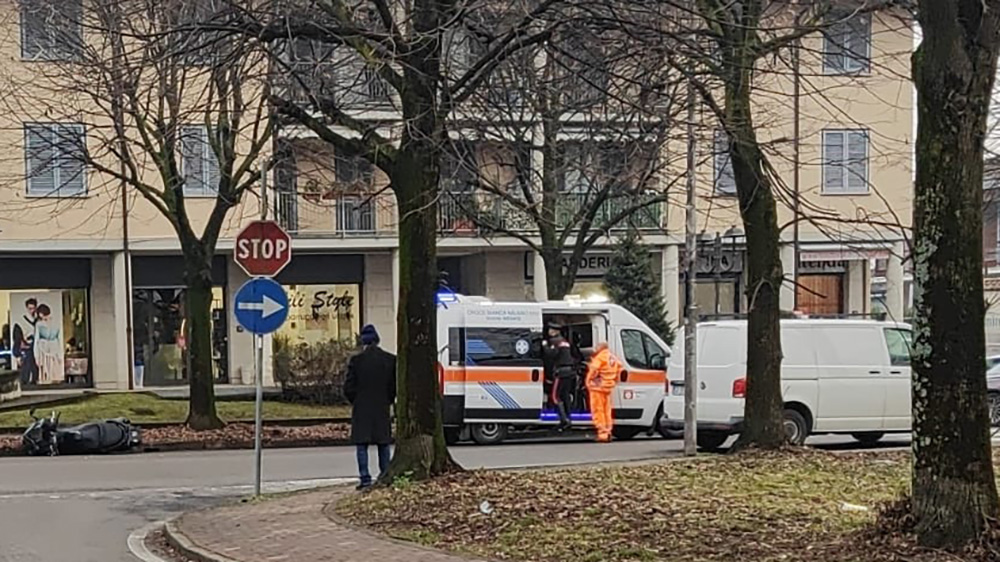 Scontro auto moto sulla provinciale, anziano finisce in ospedale