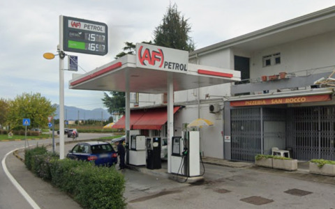 Motori in blocco dopo aver fatto rifornimento: colpa di un carico di gasolio irregolare