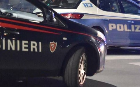 Tentano di rubare un camion pieno di giocattoli, due ladri arrestati