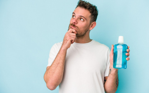 Collutori: come scegliere davvero quello giusto secondo i dentisti del Centro Medico Brianza