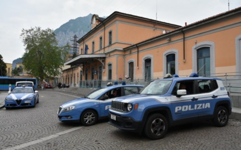 Ancora violenza in stazione a Lecco, ferito un tassista. Fdi chiede “risposte concrete”