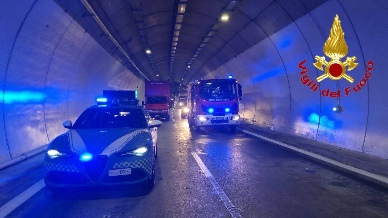 Incendio in galleria sulla Ss36: plauso alla Polizia Stradale e ai Vigili del fuoco da Regione Lombardia