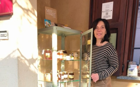 Miele in vetrina: con l’acquisto fai da te si punta tutto… sulla fiducia