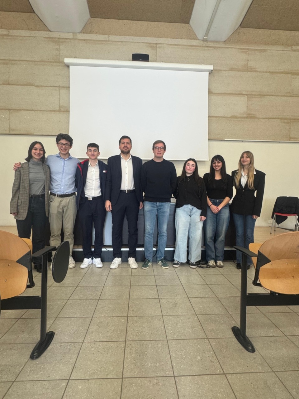 Al Liceo Agnesi, un’assemblea d’Istituto sul ruolo dei giovani nella politica