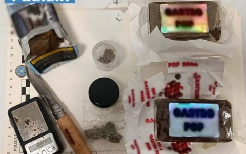 In auto con la droga nel cruscotto: tra i fermati anche un brianzolo