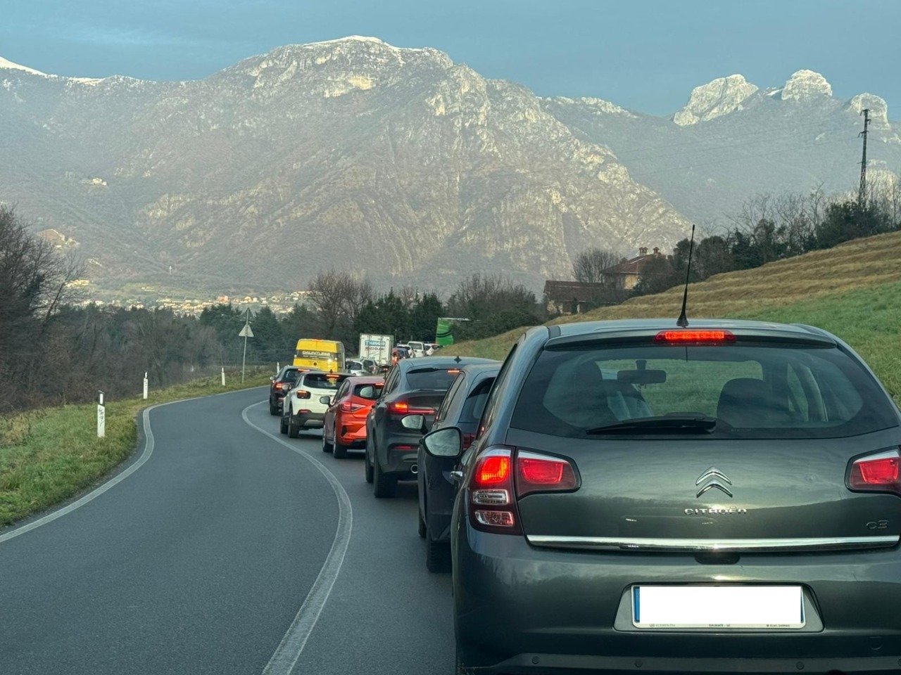 Conclusi parte dei lavori sulla Ss36, Azione: “Restano interrogativi irrisolti sulla gestione del cantiere”