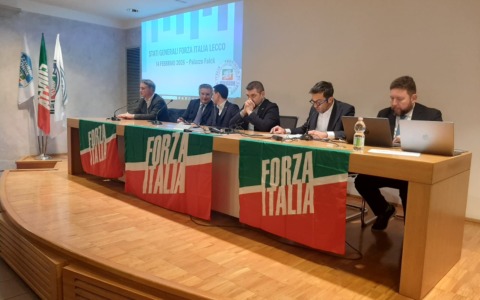 Forza Italia, tessera “azzurra” per i sindaci di Montevecchia, Olgiate e Cassago