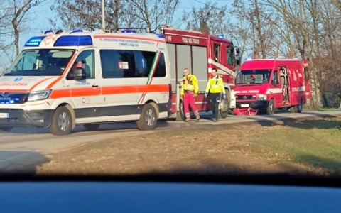 Tragedia all’alba: auto fuori strada, trovato morto il conducente