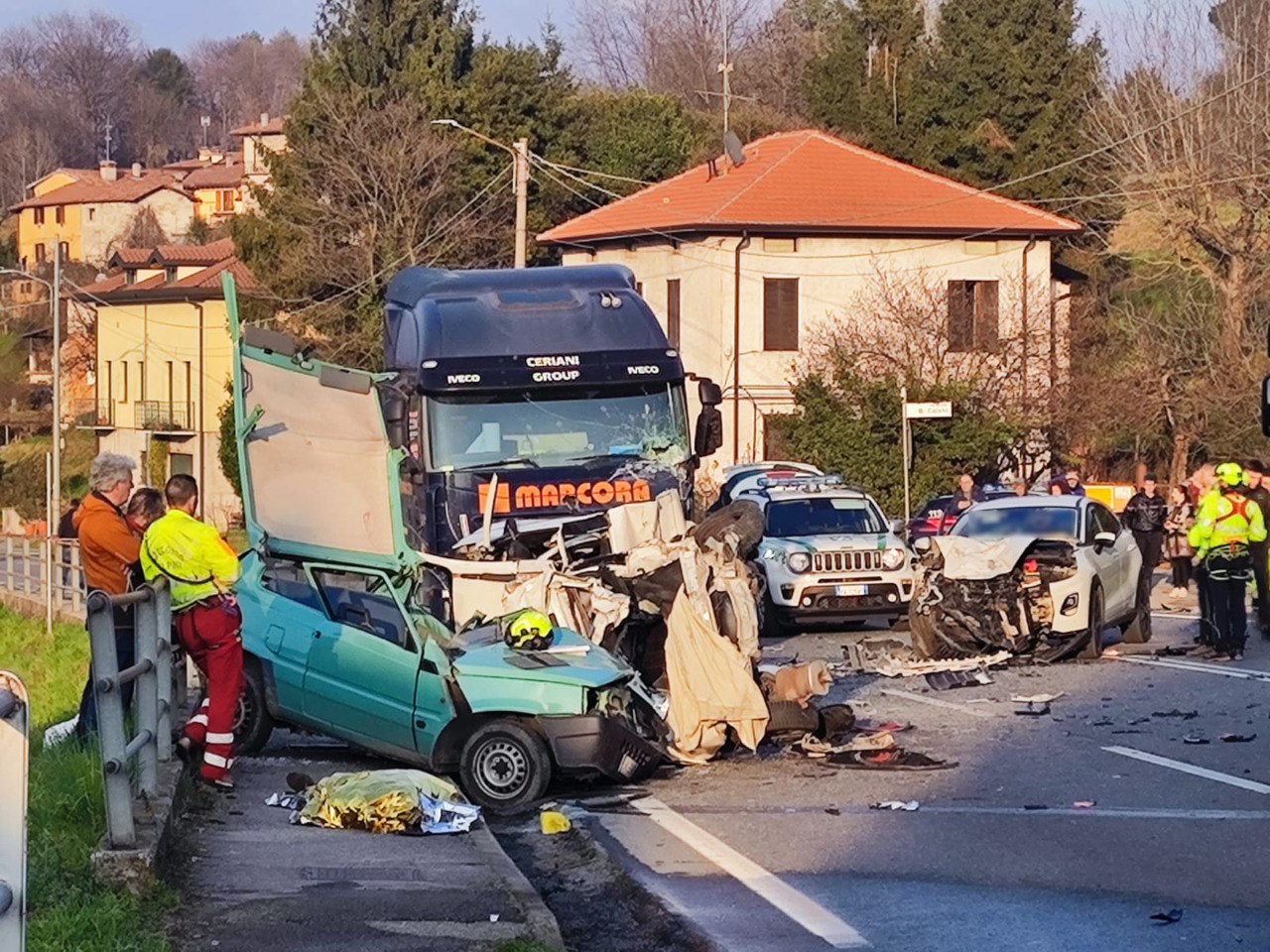 Tragico incidente sulla statale, due morti e due feriti