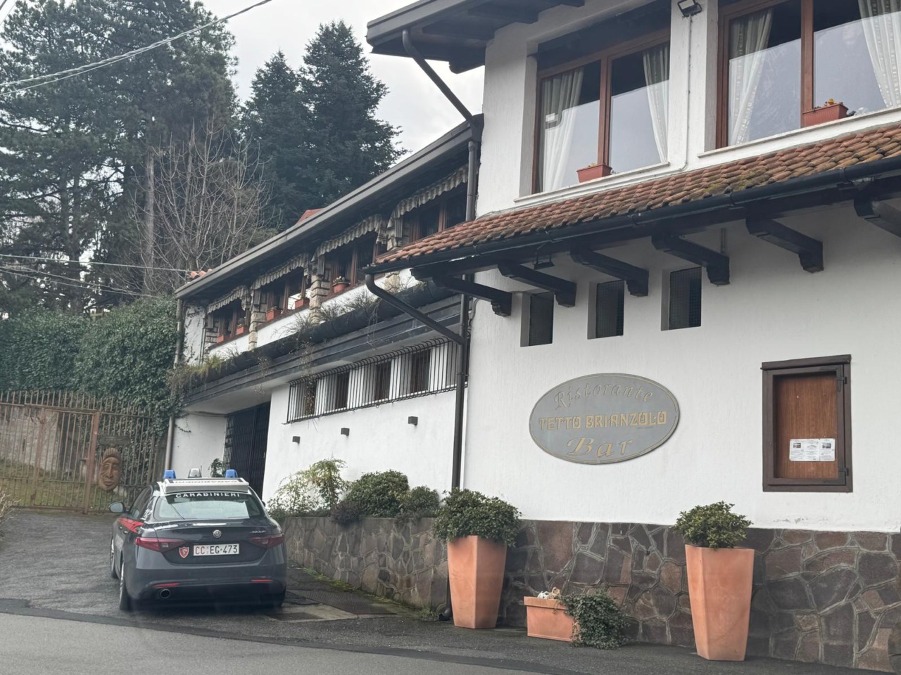 Furto in un noto ristorante, ladri in fuga